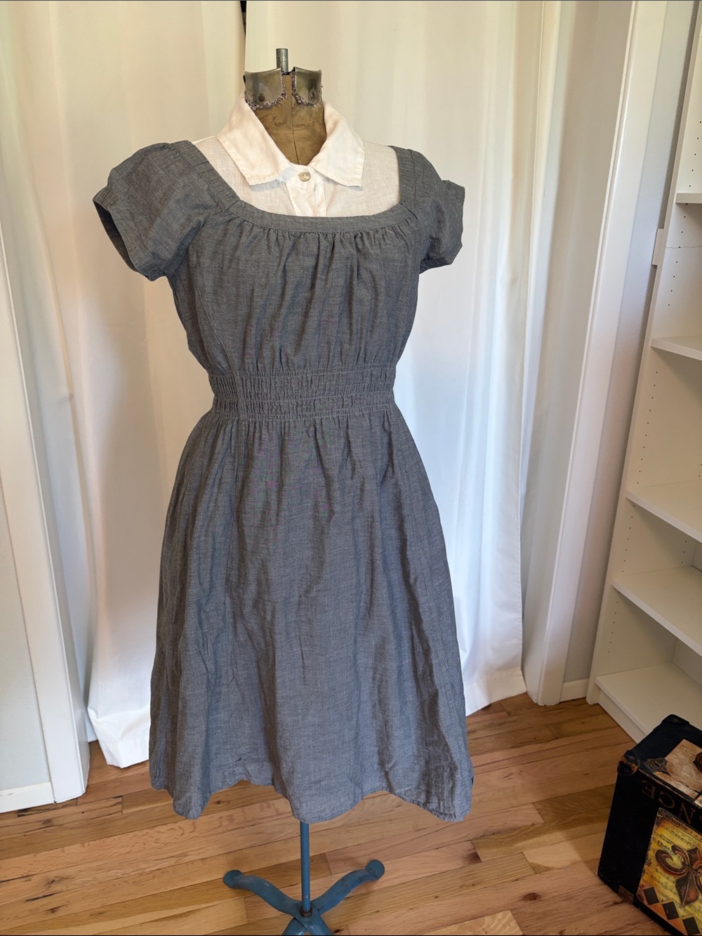Cotton pheasant neckline gray empire elastic waist dress small midi